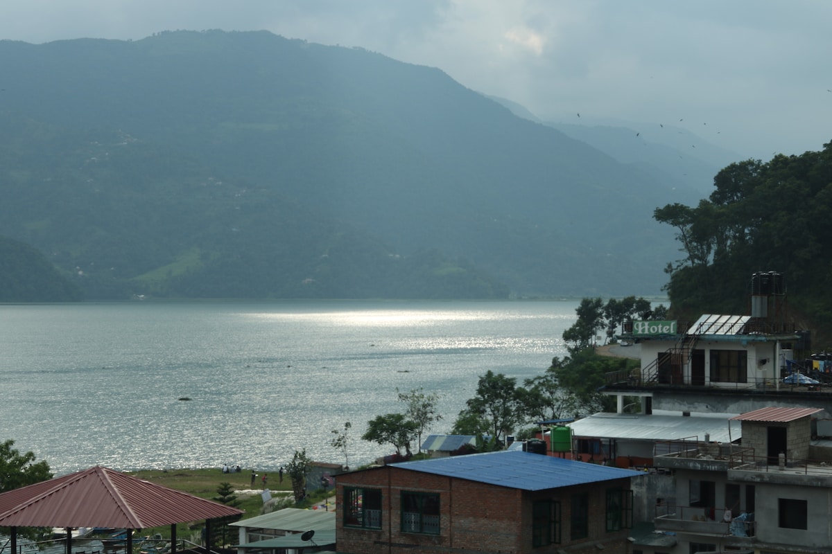 Rooftop only one room with Mesmerizing lake view — photo