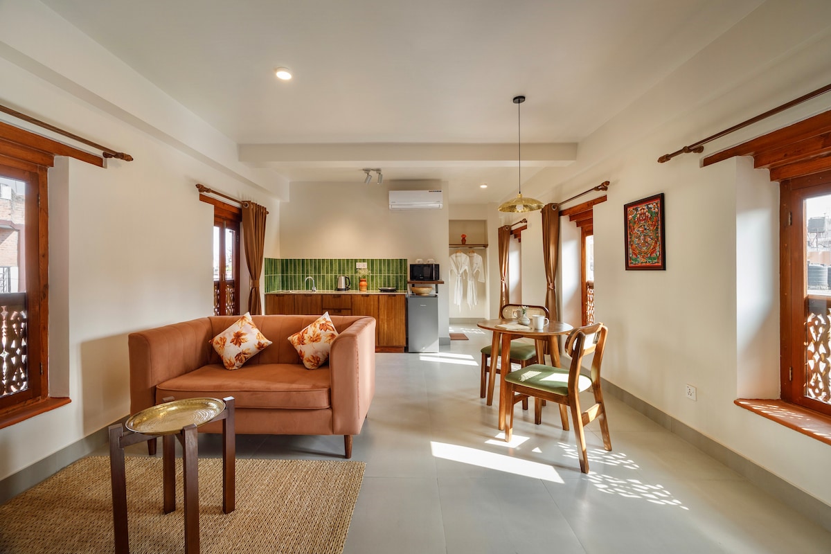 Brand New Courtyard Loft | Green Tara