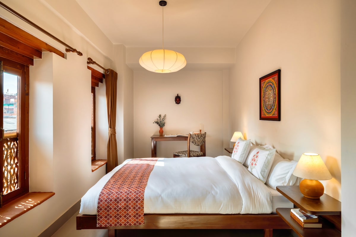 Brand New Courtyard Loft | Green Tara — photo