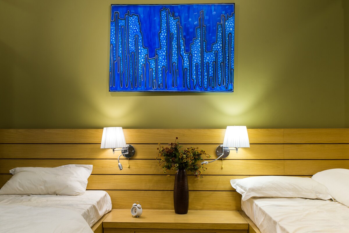 Studio 103 - URBAN RETREAT STUDIO APARTMENT — photo