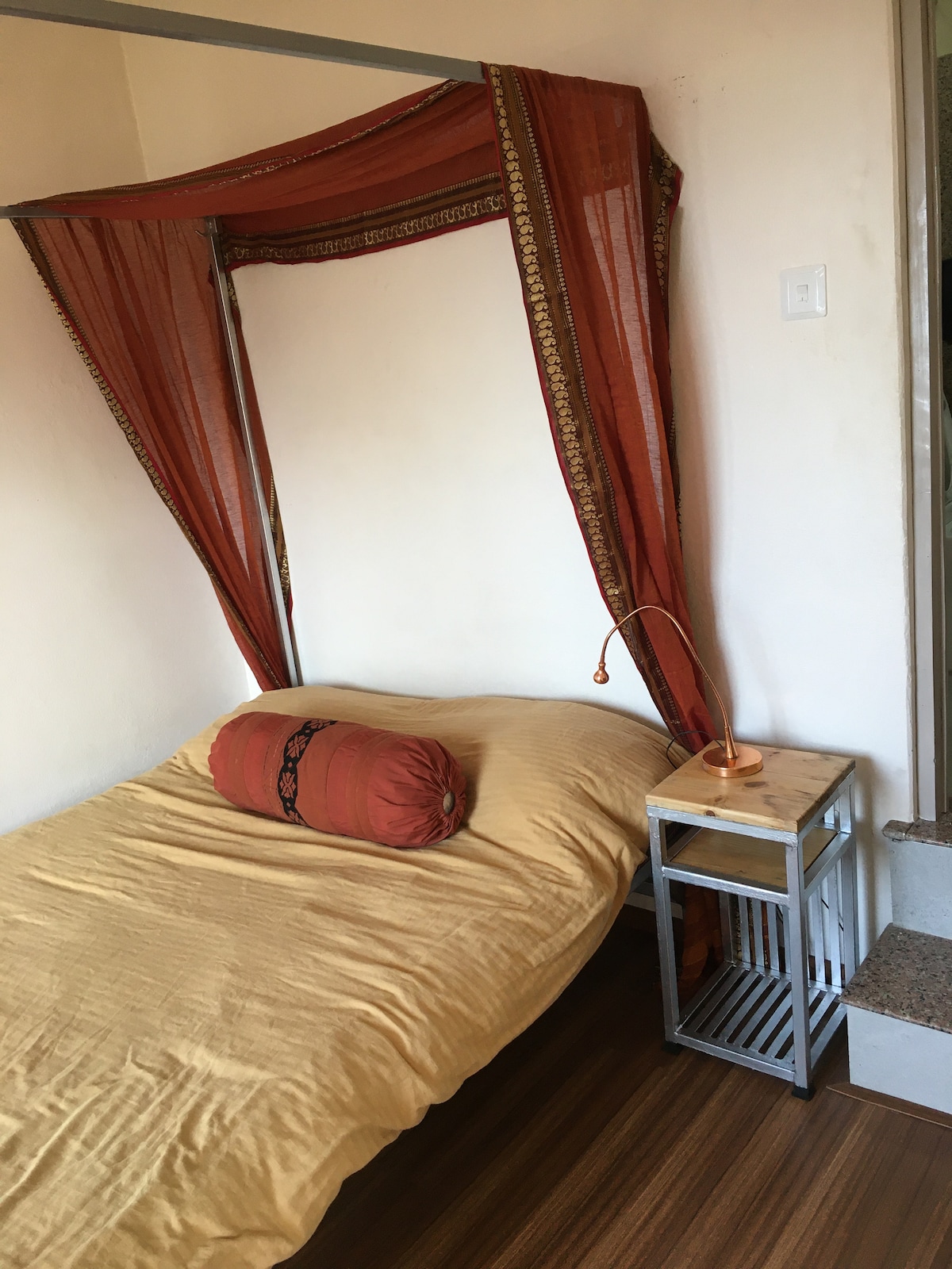 Ashoka  Home - B&B homestay with private balcony