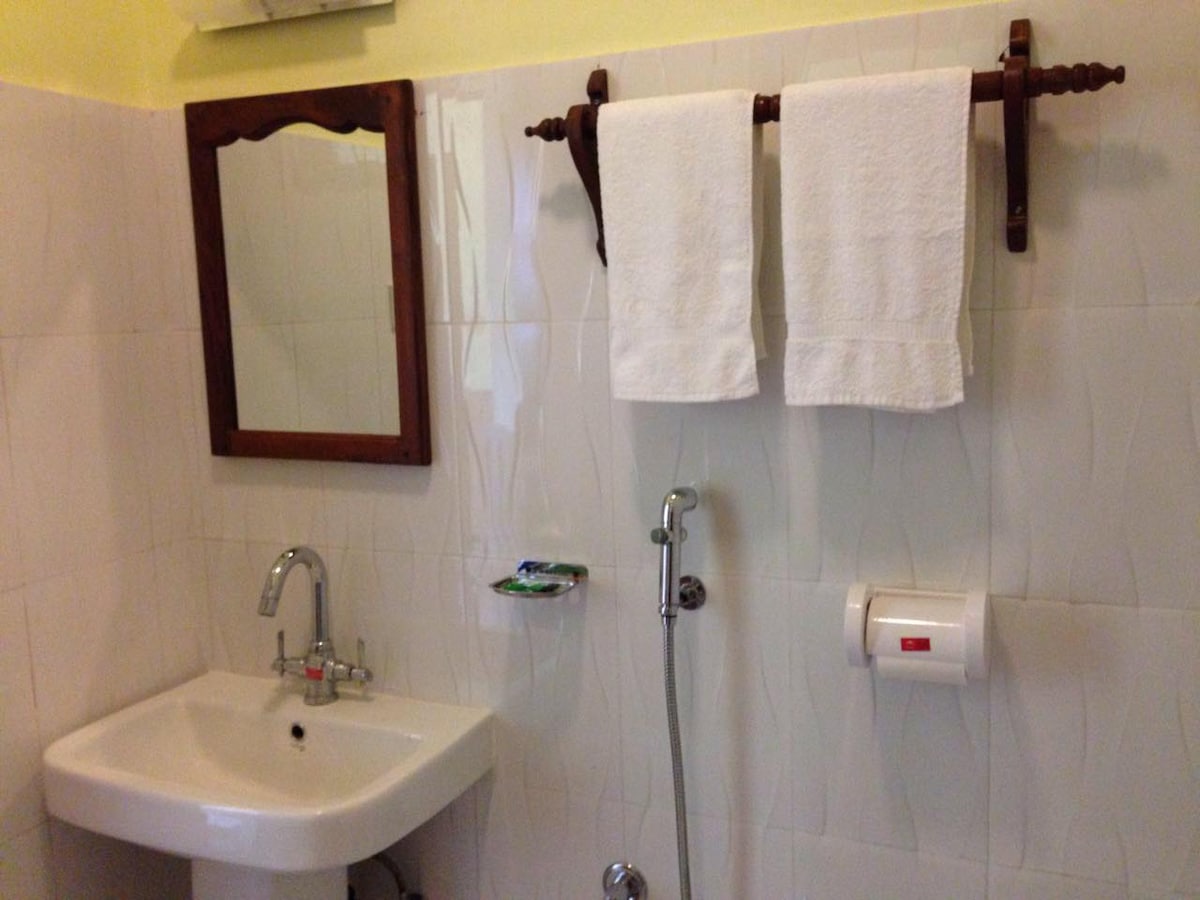 "a stylish & brilliantly design garden hotel " — photo