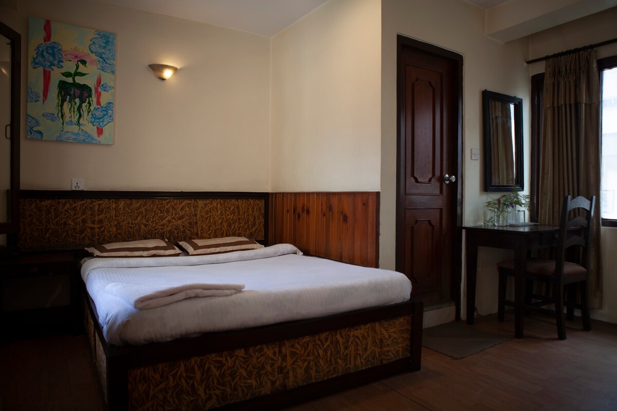 Urban Couple Standard — photo