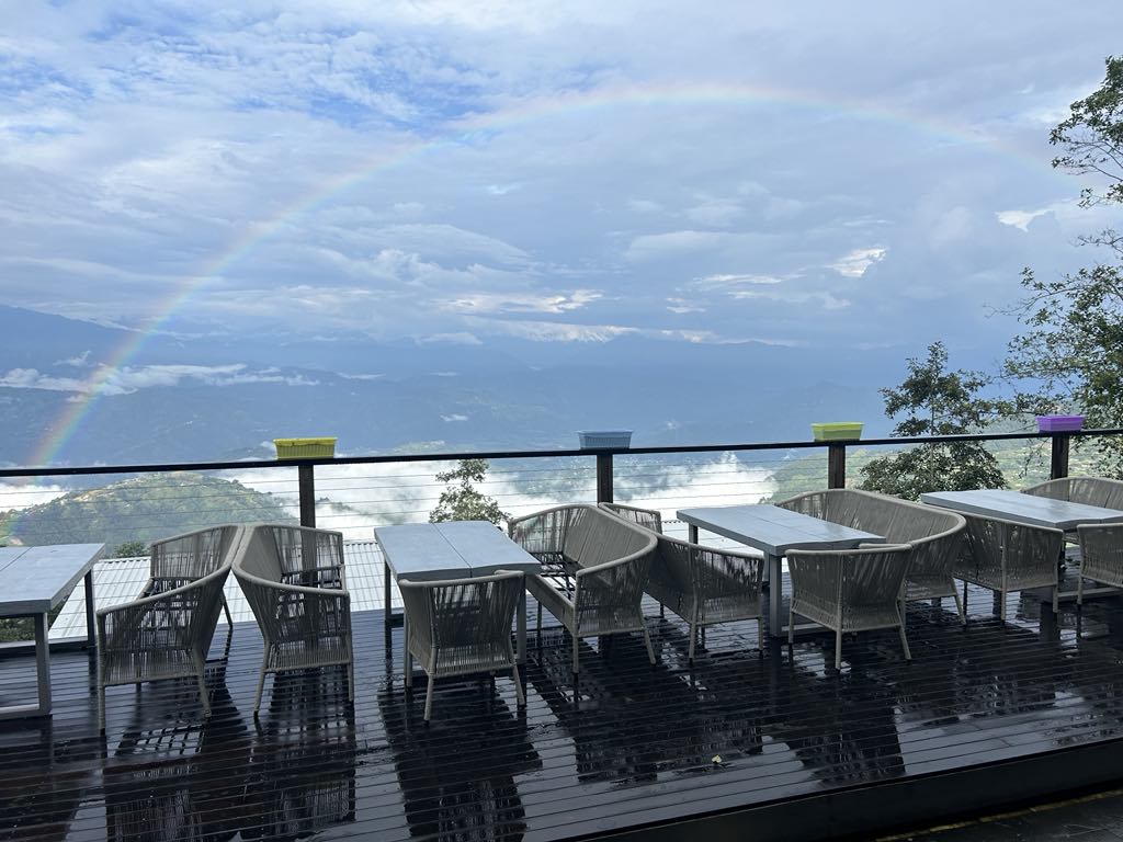 Himalaya Sunrise Views | Cosy Resort Retreat