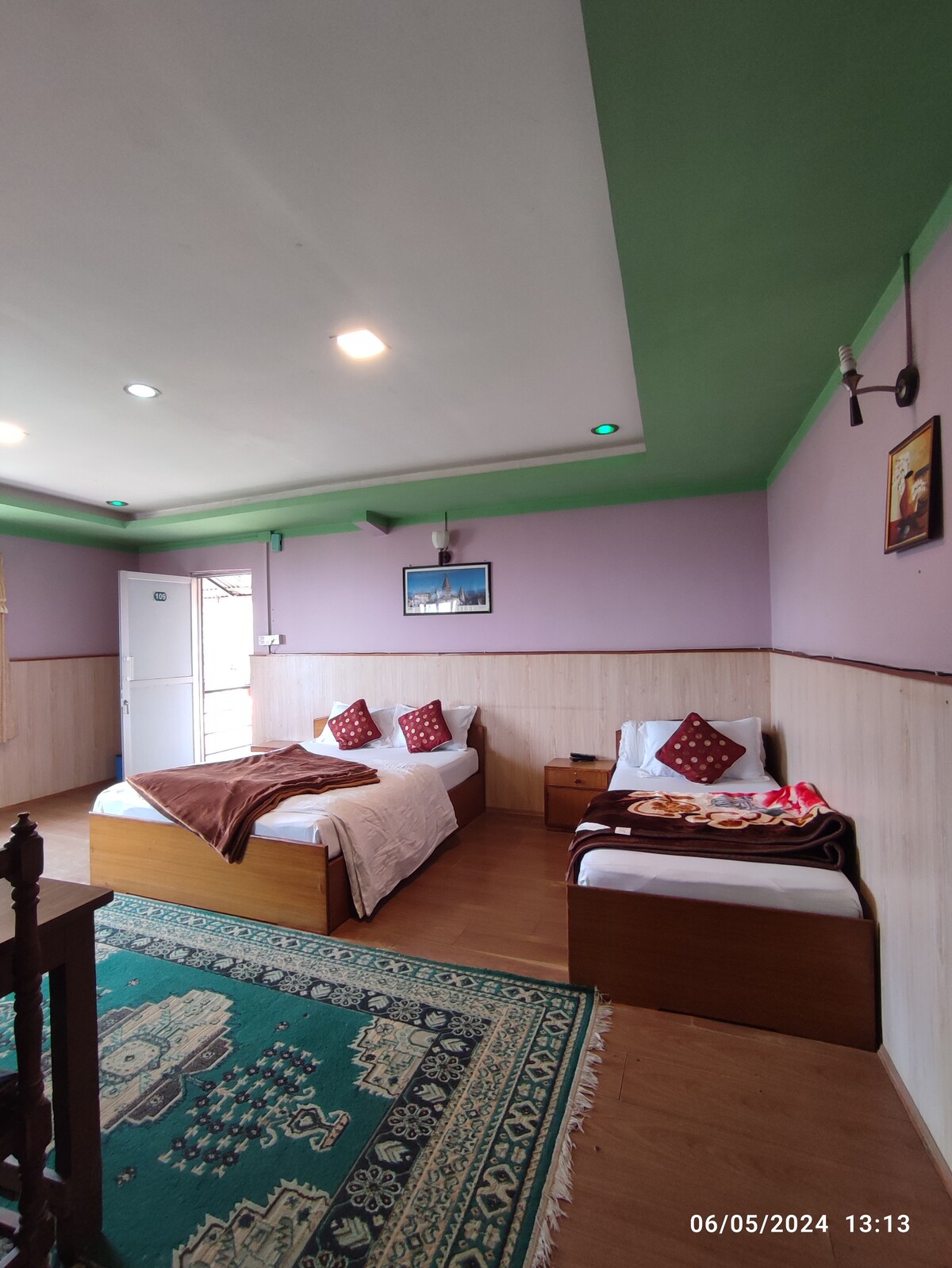 Family room with balcony ! — photo