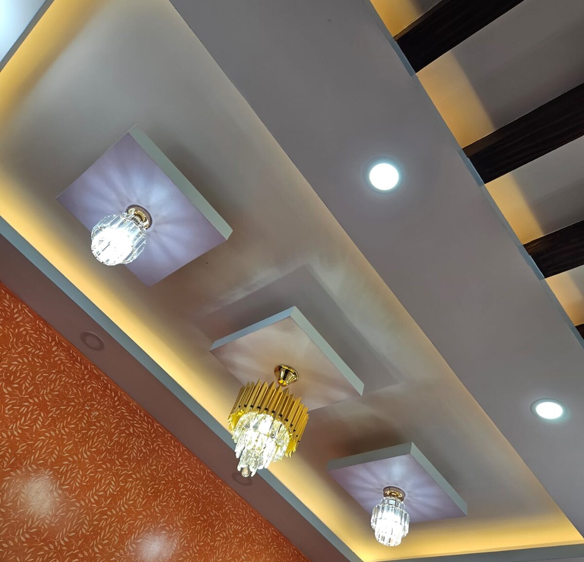 Private Top-floor Apartment with home-theatre — photo