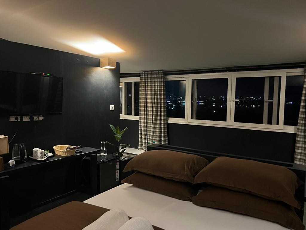 Lake View Room (Saturn) — photo