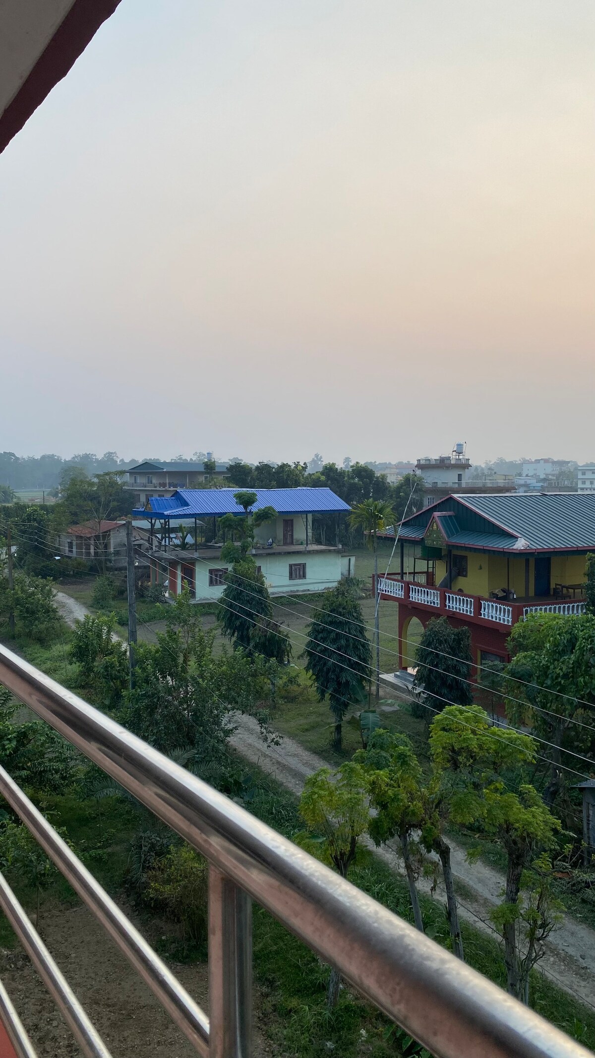 Spacious Open-Space B&B in Sauraha -Sleeps Up to 6 — photo