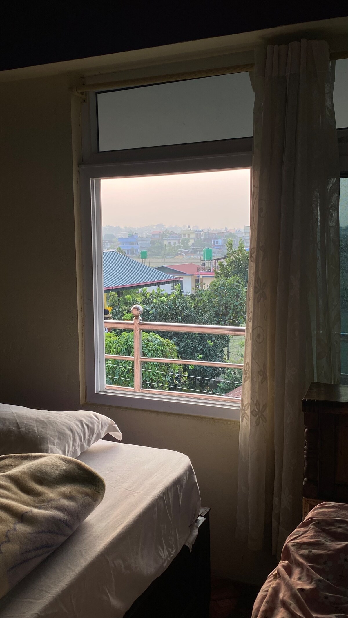 Spacious Open-Space B&B in Sauraha -Sleeps Up to 6 — photo