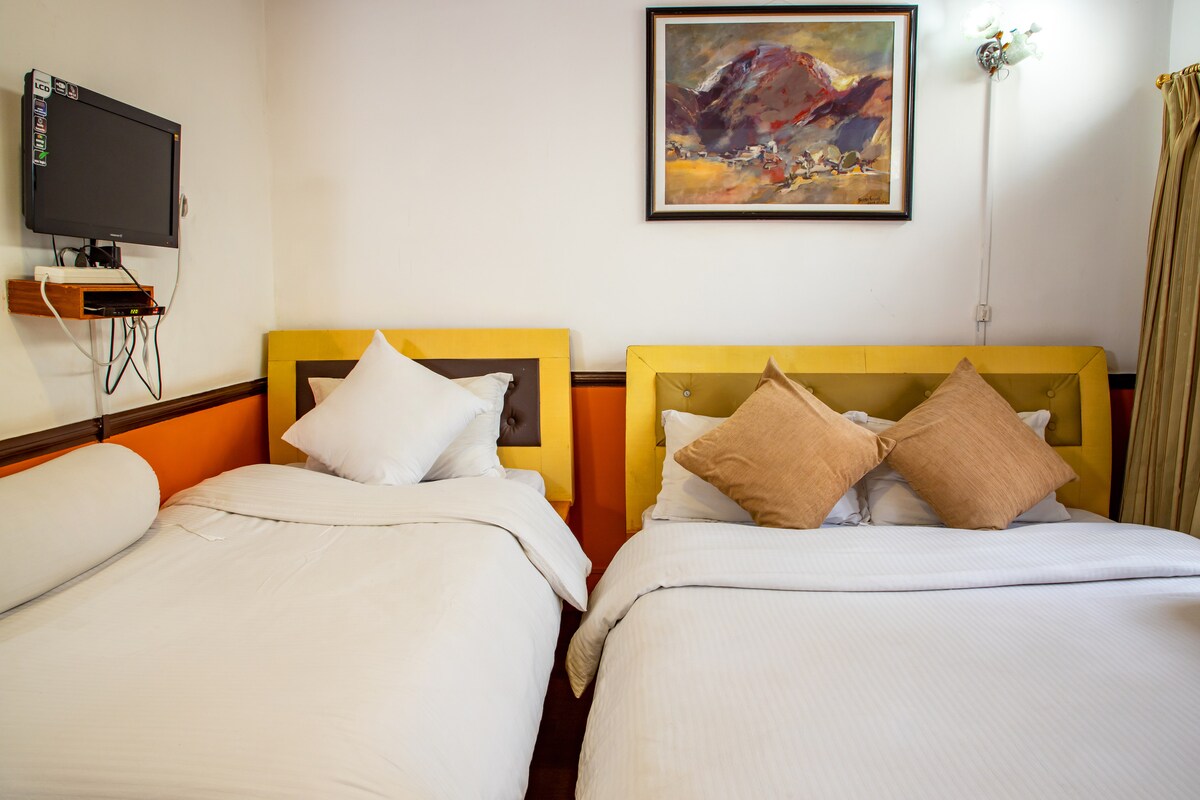 Shangrila Serenity Room, Walk to Markets & Temples