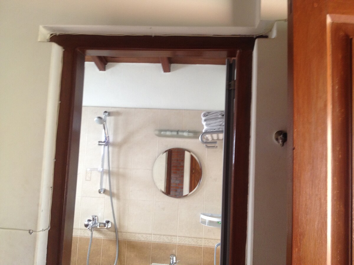 Hotel in Pokhara (Boutique, Cozy, Wooden cottages) — photo