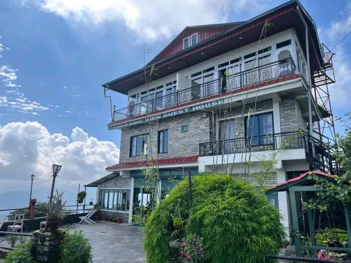 Sarangkot Scenic View Guest House — photo