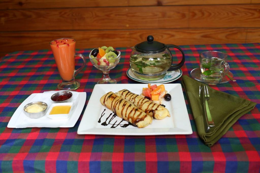 Deluxe Triple Bed with Breakfast @ 28$ — photo