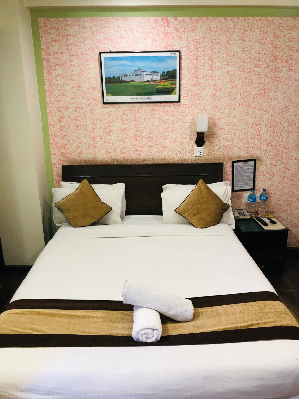 Thamel Hotel/Nepal /King Bed Room