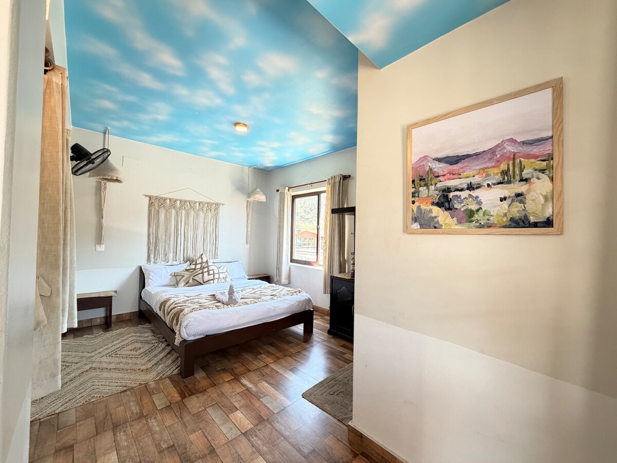 Modern Private Room Near Phewa Lake — photo