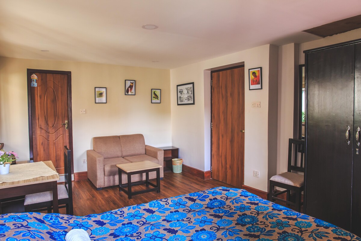 Deluxe Room with Private Bathroom and AC — photo