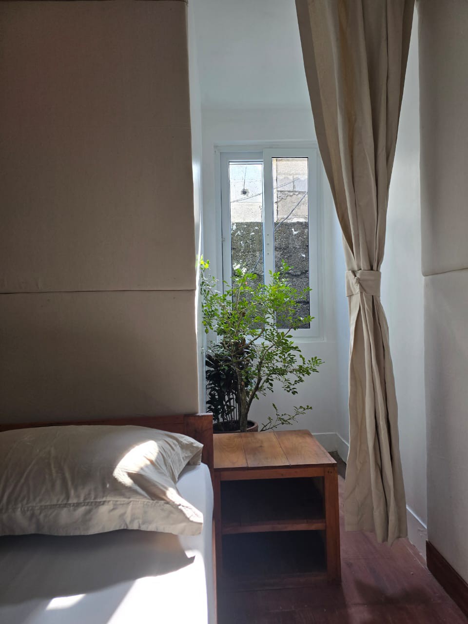 Ranas Cottage # 1-Queen X1 bed ( double bed) AC — photo