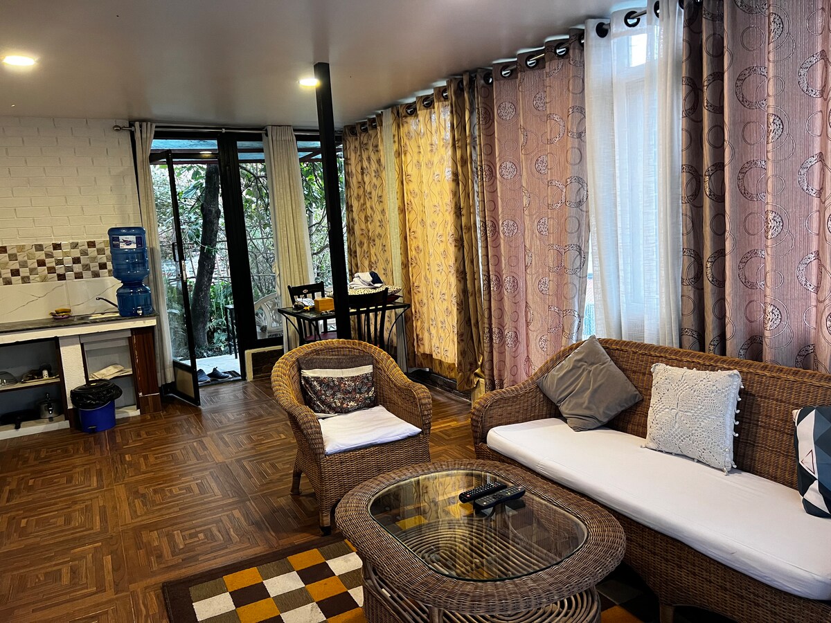 Avocado Accommodations- Lovely One BR tiny cottage — photo