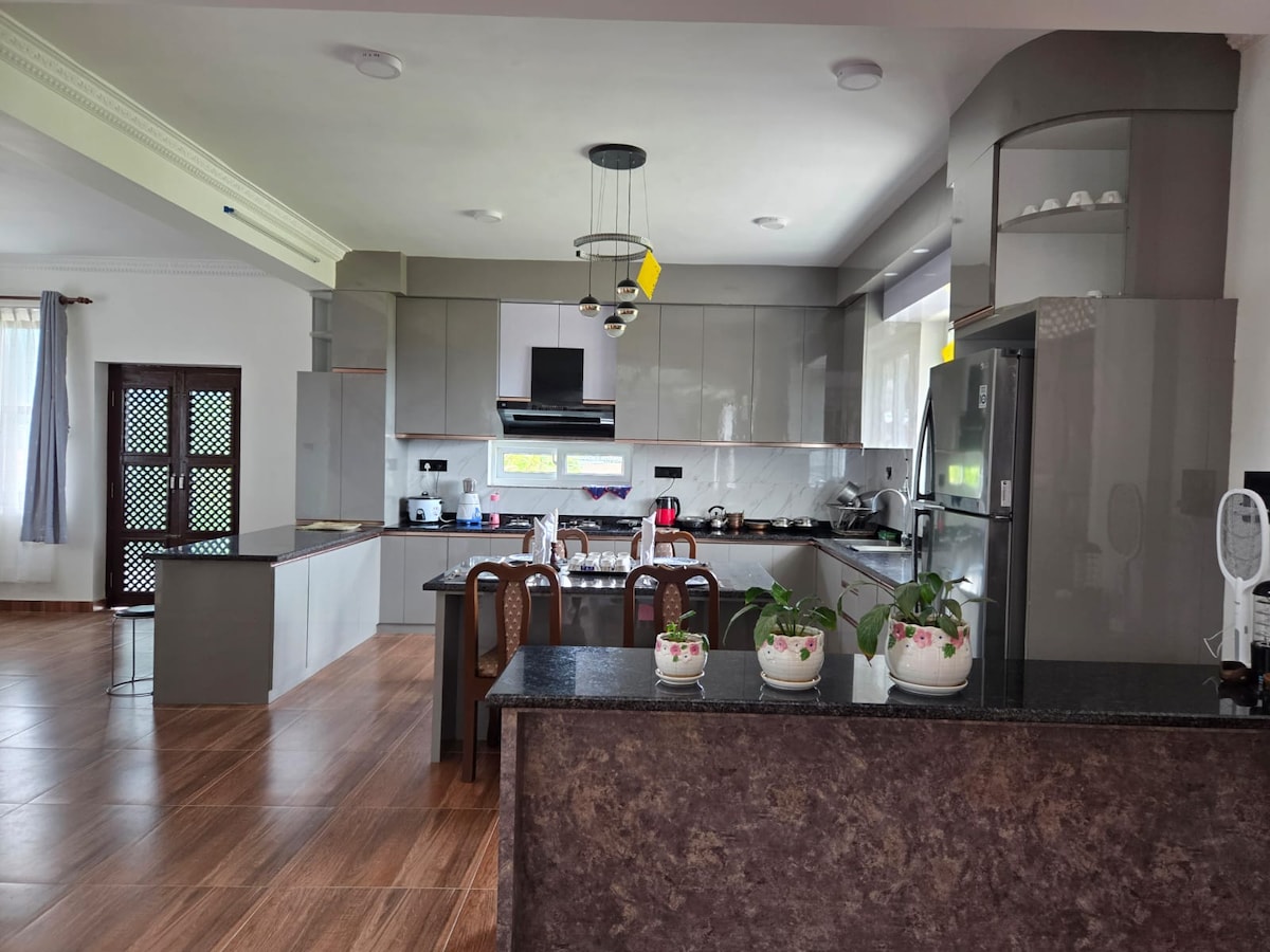 Hillside Homestay • Views • Good Food — photo