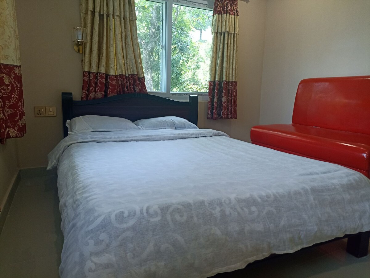 Charming bedroom with perfect view — photo