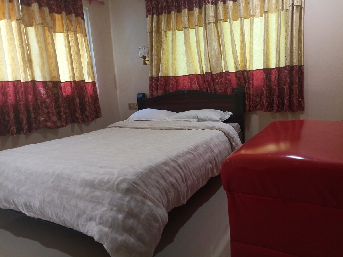 Charming bedroom with perfect view — photo