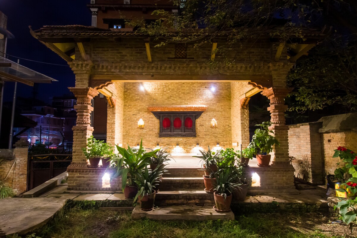 Yalamul Garden @ Patan Durbar Square Room 303 — photo