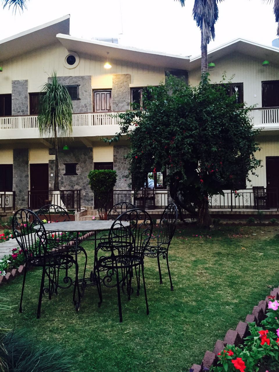 MingTang garden cottage — photo