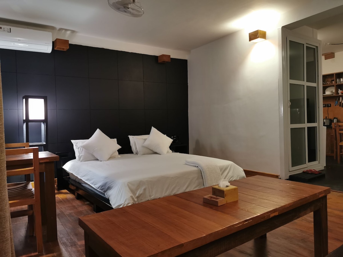 Studio (with fully equipped kitchen)