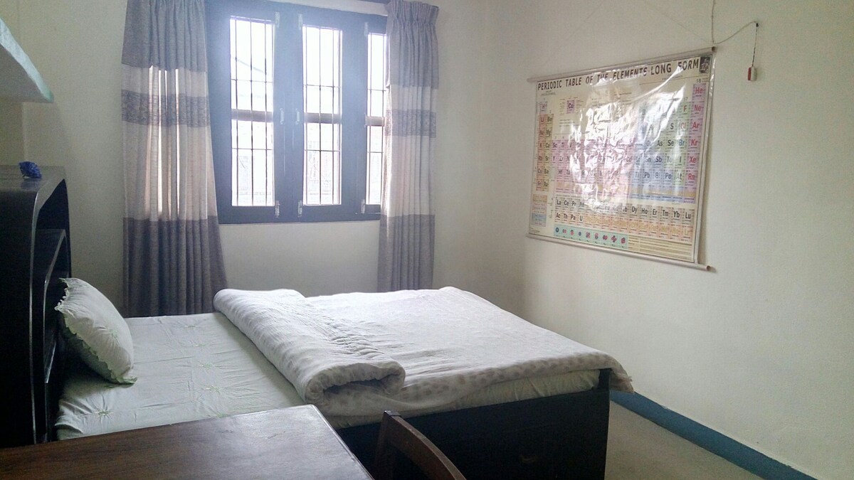 Adhikari Mansion — photo