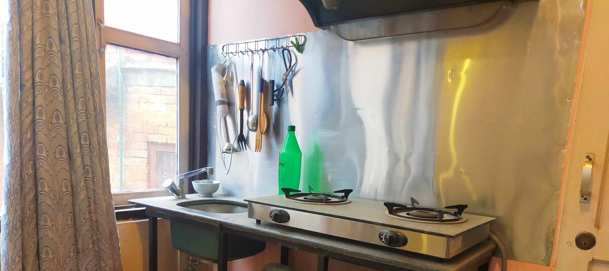 Private Rooms in Oldest Market — photo