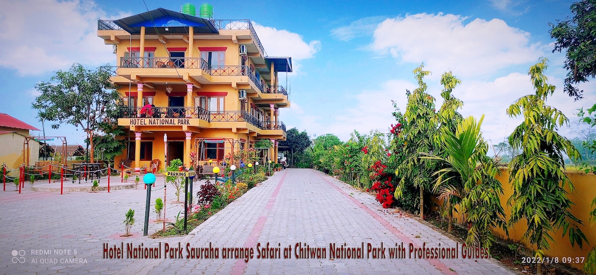 One single and One Double bedroom in Sauraha — photo