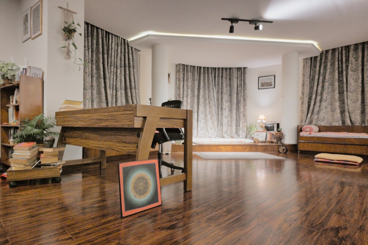 Spacious Apartment in Lalitpur with a Bathtub