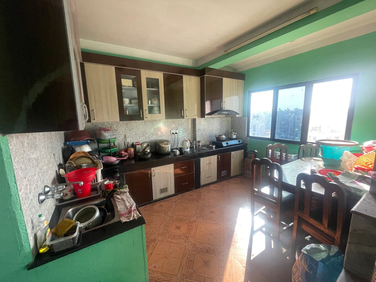 Jake's kitchen and bedroom with sunny balcony — photo
