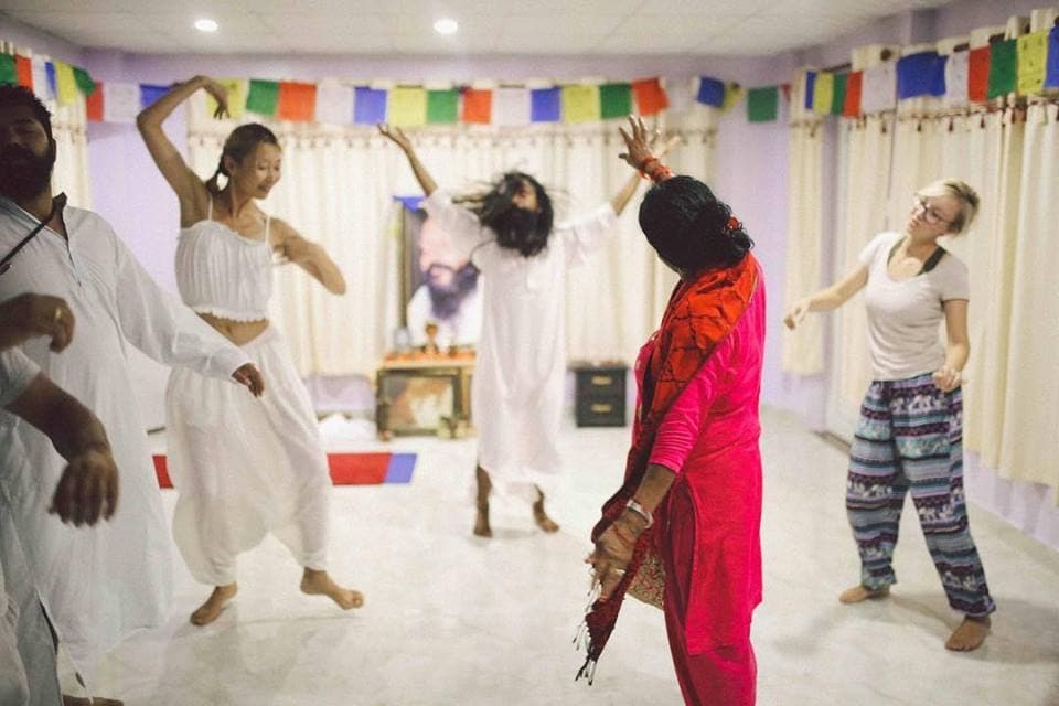 Living a peaceful stay with meditation and nature