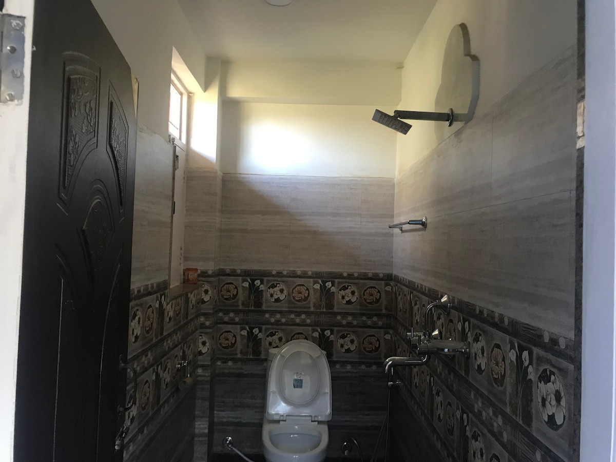 Living a peaceful stay with meditation and nature — photo