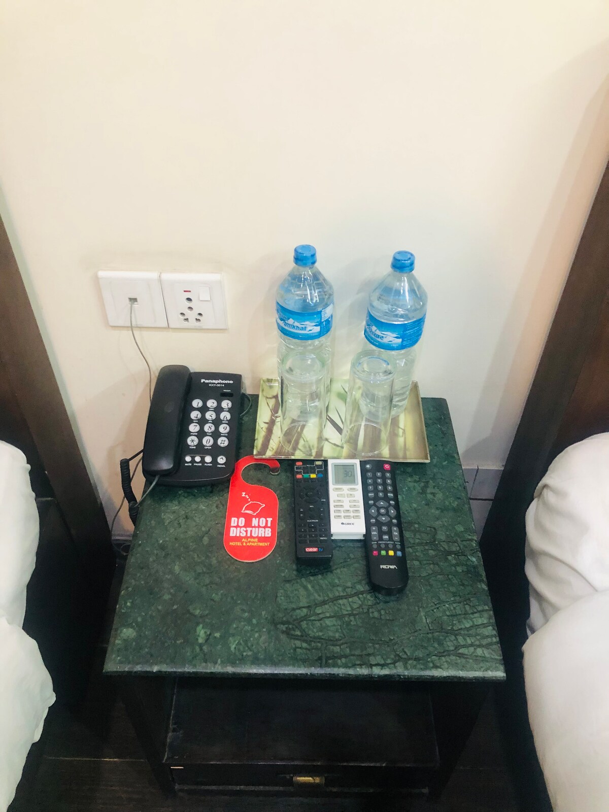 Thamel Hotel/Nepal/Twin Beds — photo