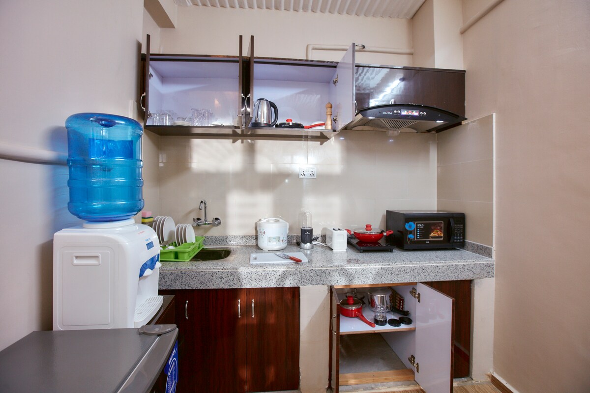 City Dweller's Studio Apartment — photo