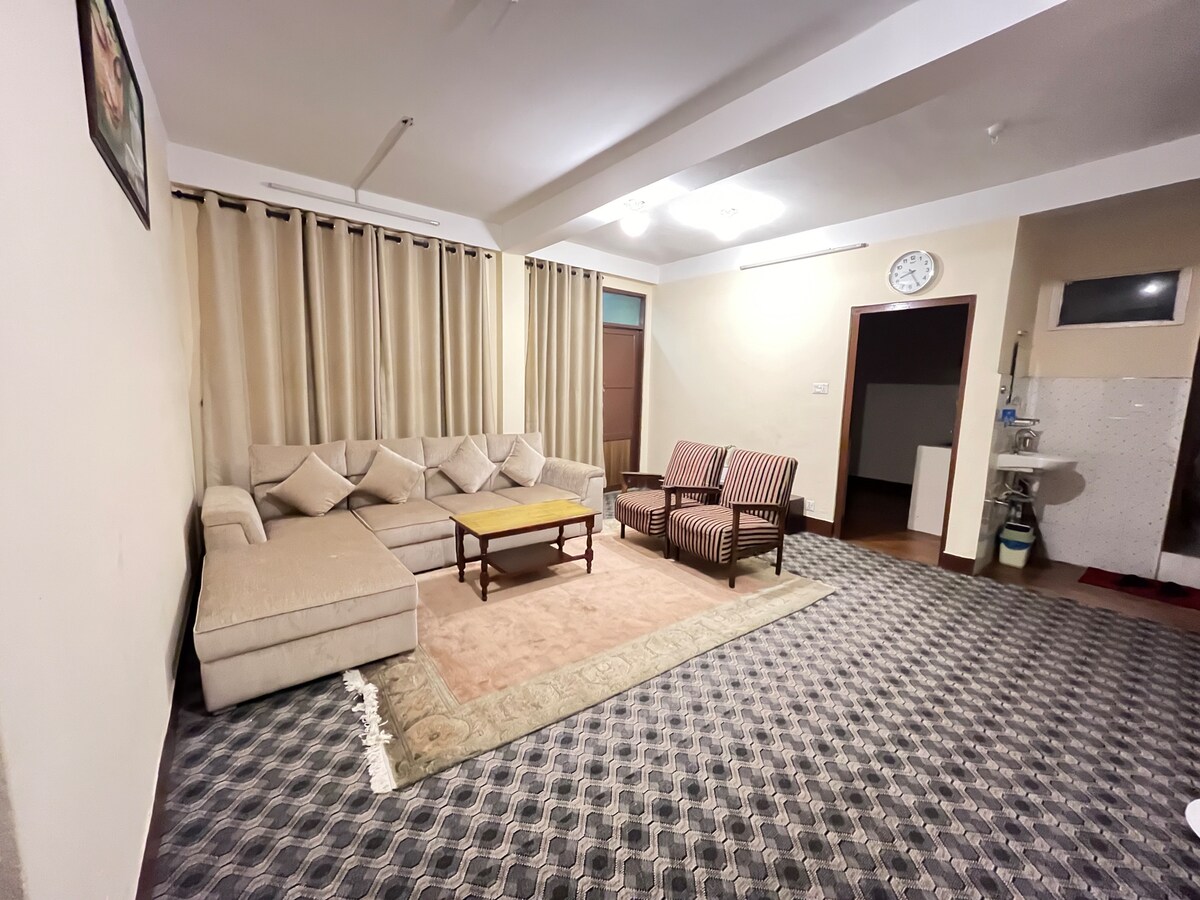 Snow Lion Stay: 2BHK flat near Boudha Stupa