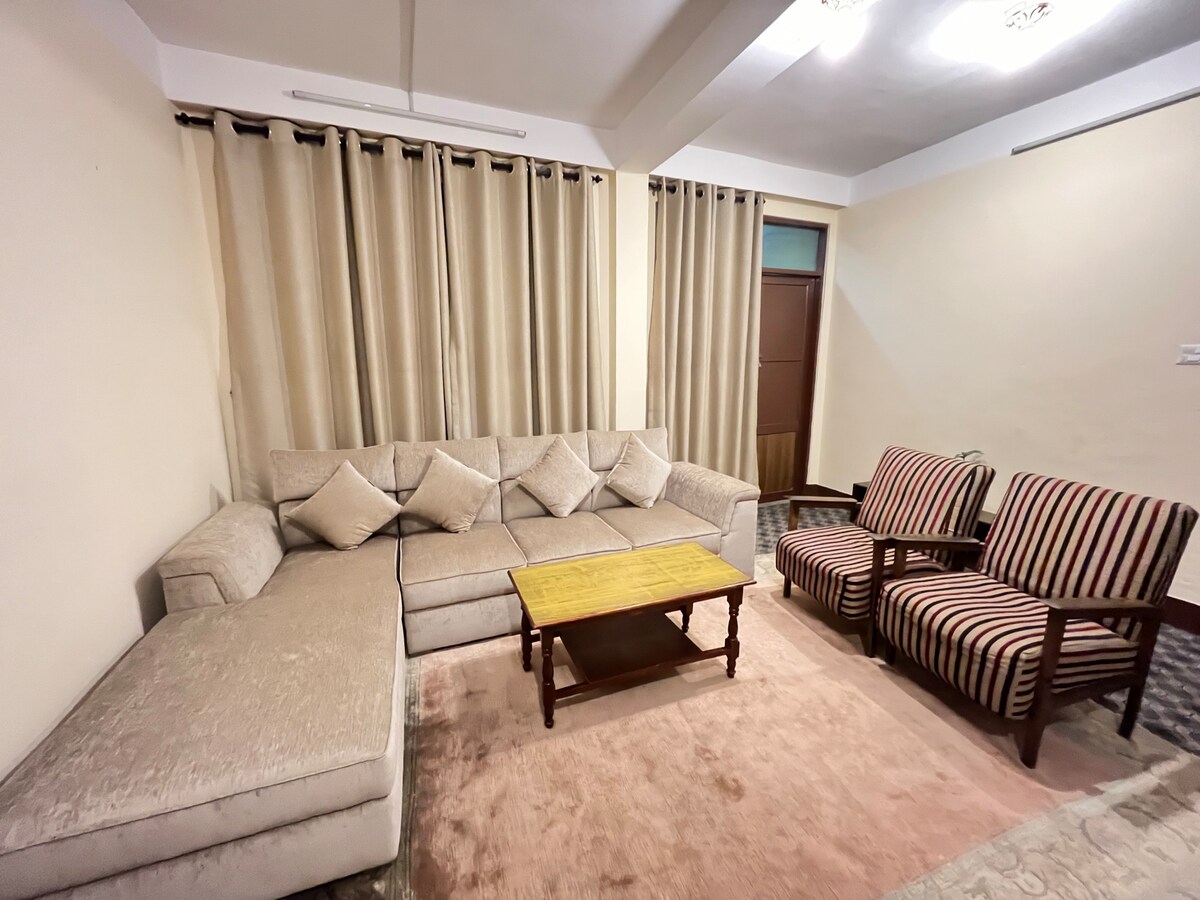 Snow Lion Stay: 2BHK flat near Boudha Stupa — photo