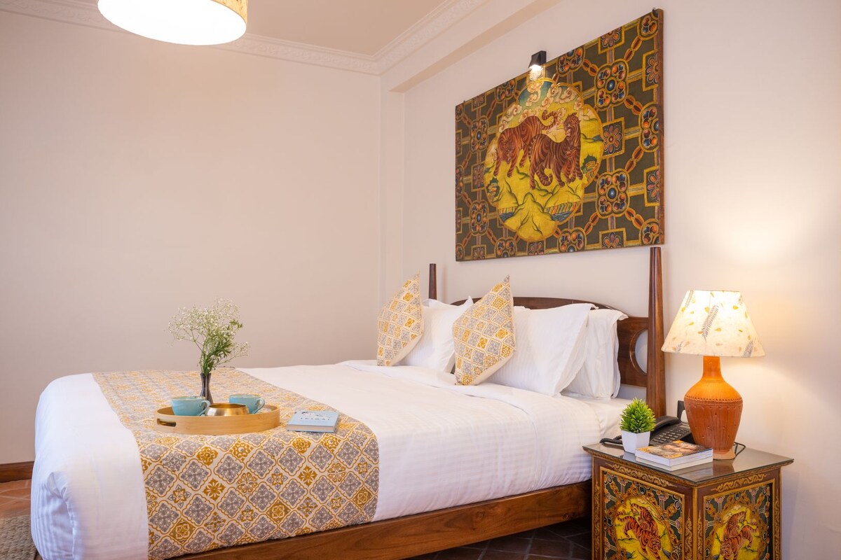 SUPER HOST | Spacious Tibet Suite Room & Breakfast