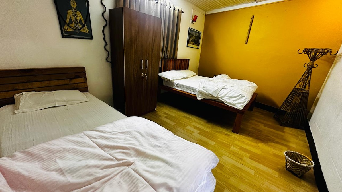 Twins Deluxe Bed Room