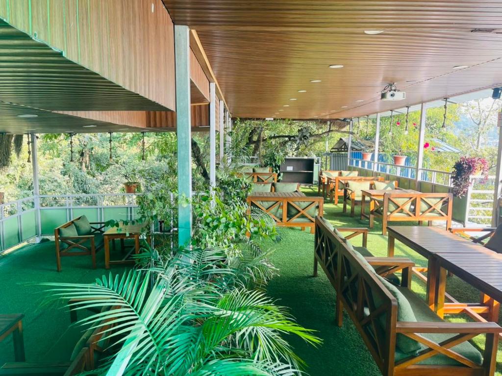 Comfort Room at Pokhara Lakeside — photo