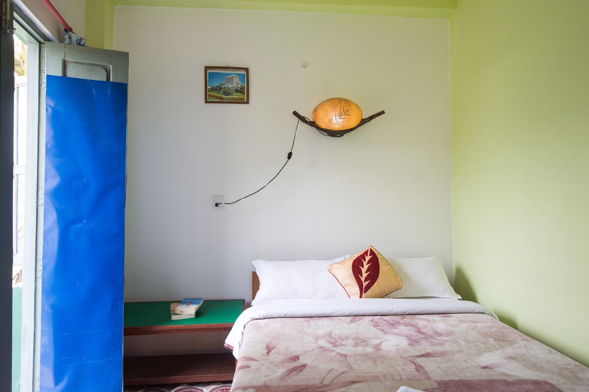 Double Quiet and Relaxing Room with lake view. — photo