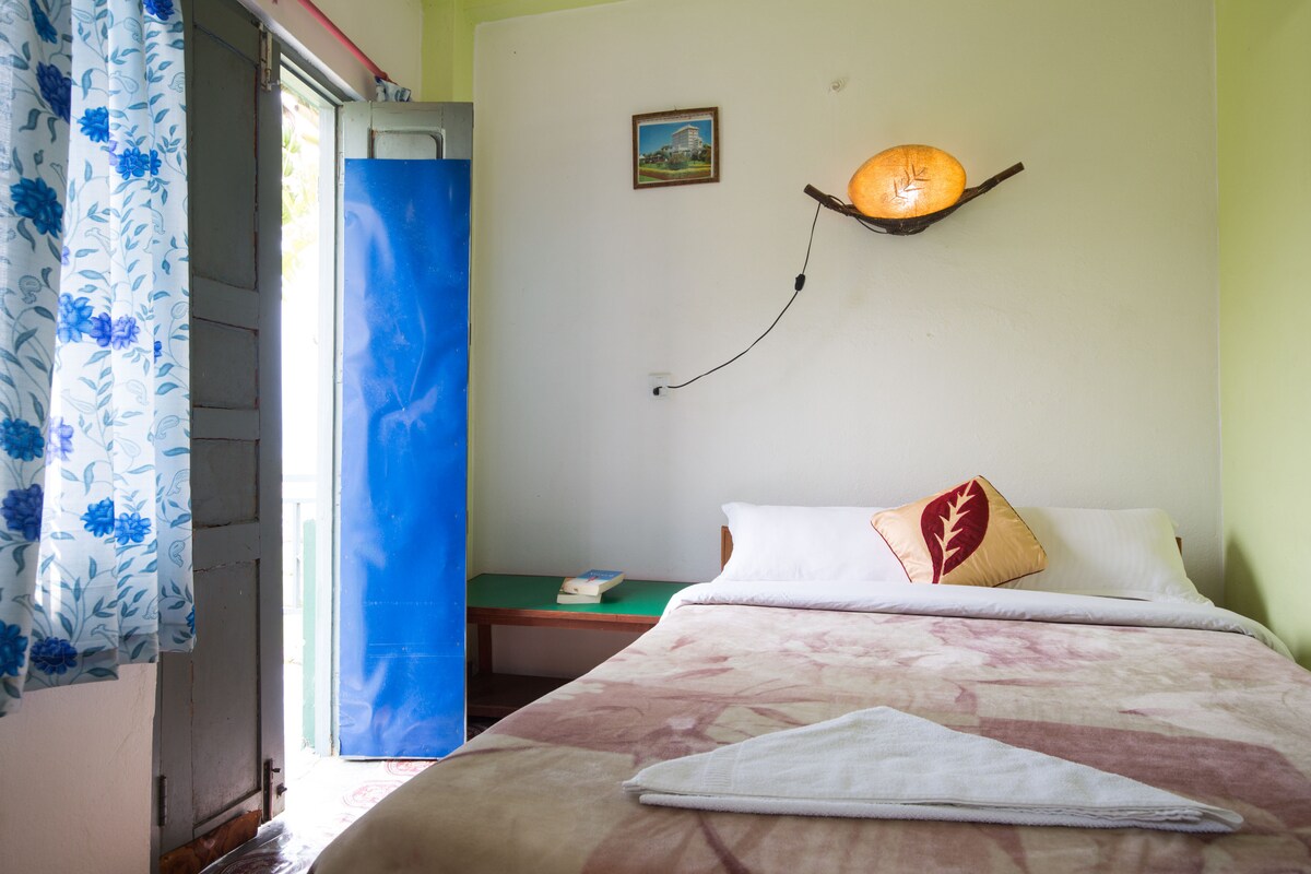 Double Quiet and Relaxing Room with lake view. — photo