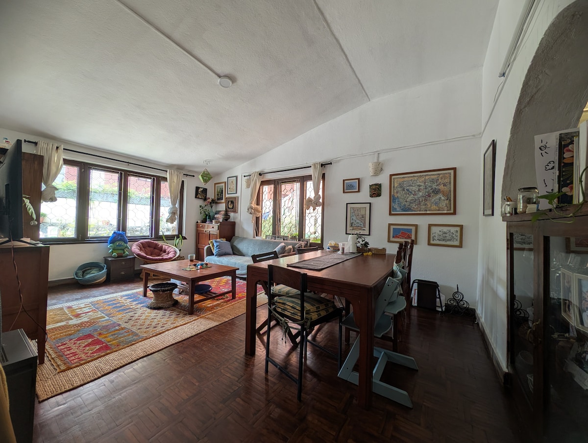 The Little Yellow House — photo