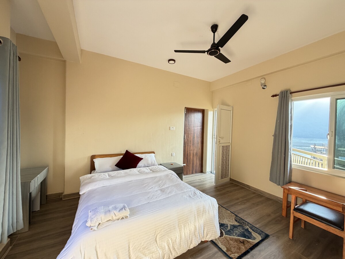 Peaceful Stay for 2 Near Lakeside Pokhara