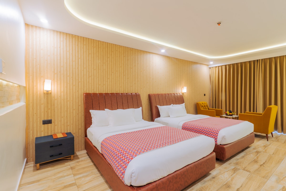 Pool Lanai Luxury Double Queen — photo