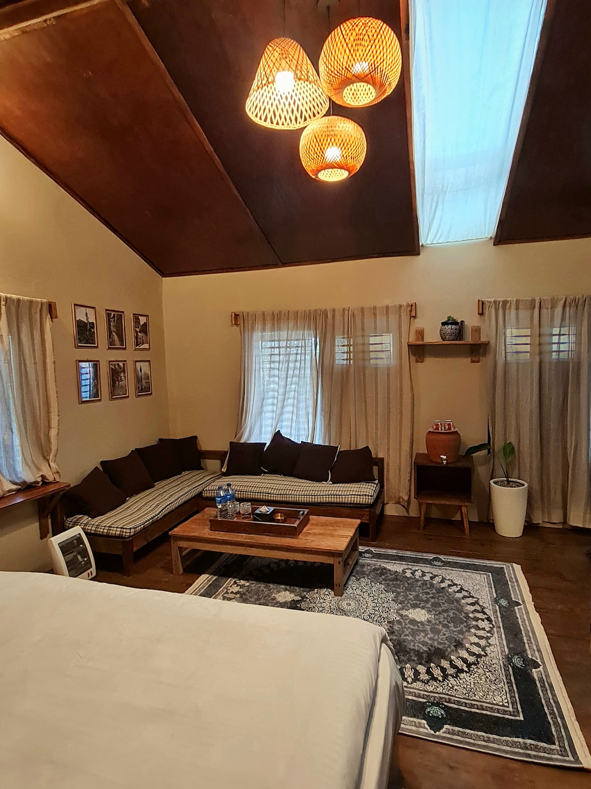 Cozy Studio Room w/ Backyard & Kitchen in Nagarkot