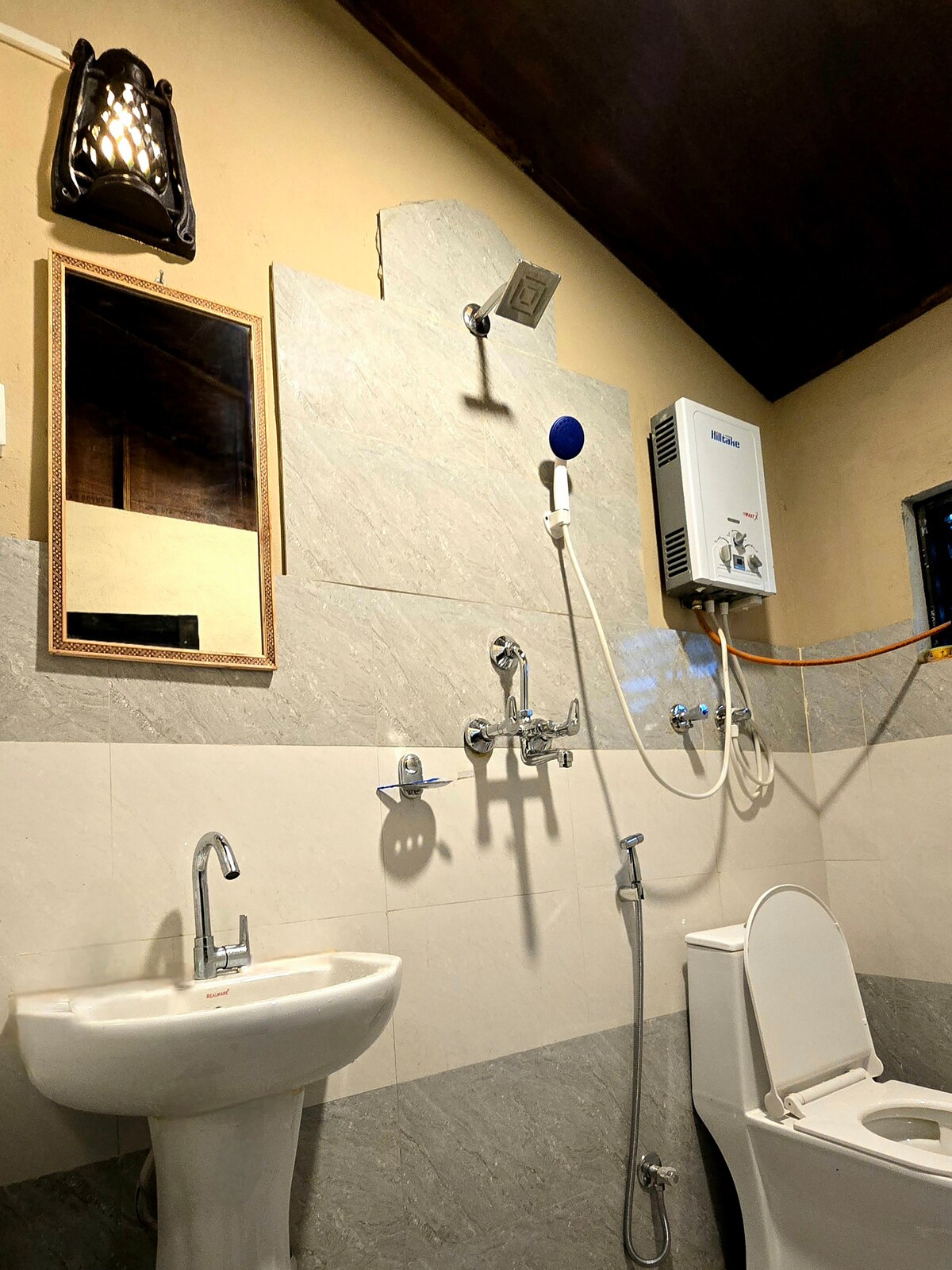 Cozy Studio Room w/ Backyard & Kitchen in Nagarkot — photo