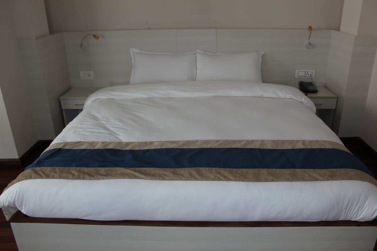 HM Everest Apartment